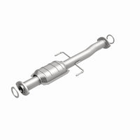 MagnaFlow Direct Fit Catalytic Converter 02-04 Toyota Tacoma 2.7L Rear