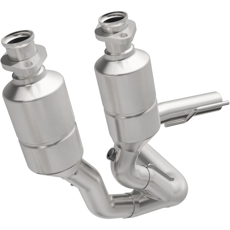 MagnaFlow Direct Fit Catalytic Converter 99-01 Grand Cherokee Front 4.7L