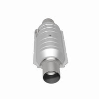 MagnaFlow Universal Catalytic Converter 2.00 OEM Angled O2