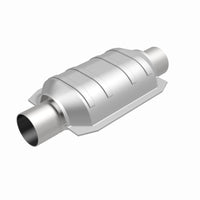 MagnaFlow Universal Catalytic Converter 2.5inch Inlet/Outlet Center/Center Oval (California OBDII)