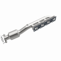 MagnaFlow 2004 Nissan Titan 5.6L Direct Fit Converter