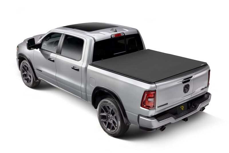 Extang 14-18 Chevy Silverado/GMC Sierra 1500 8.2ft Bed Trifecta Max Soft Folding Cover