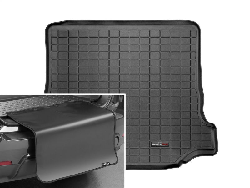 WeatherTech 08-11 Ford Focus Sedan Cargo Liner w/ Bumper Protector - Black