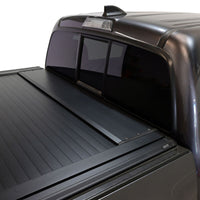 Westin 16-23 Toyota Tacoma 5ft 5in Bed Manual Retractable Tonneau Cover - Black