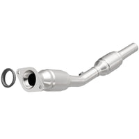 MagnaFlow Direct Fit Catalytic Converter 03-04 Vibe/Matrix/Corol OEM