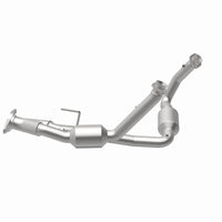 MagnaFlow 05-06 Jeep Grand Cherokee 5.7L Direct Fit Catalytic Converter