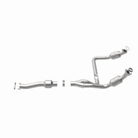 MagnaFlow Direct Fit Catalytic Converter 2011-2014 Express 1500 4.3L Underbody