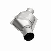 MagnaFlow Universal Catalytic Converter 2.25in Inlet/Outlet Angled Offset/Center Calif OBDII