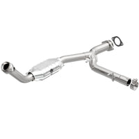 MagnaFlow Direct Fit Catalytic Converter 03-05 Ford Expedition/05-06 Lincoln Navigator 5.4L P/S