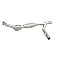 MagnaFlow Direct Fit Catalytic Converter 99-00 Ford Trucks 5.4L