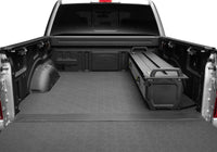 Retrax 22-26 Toyota Tundra CrewMax 5.5ft w/Deck Rail Sys (No Bed Box) RetraxPRO EZ-Off FRC-4000