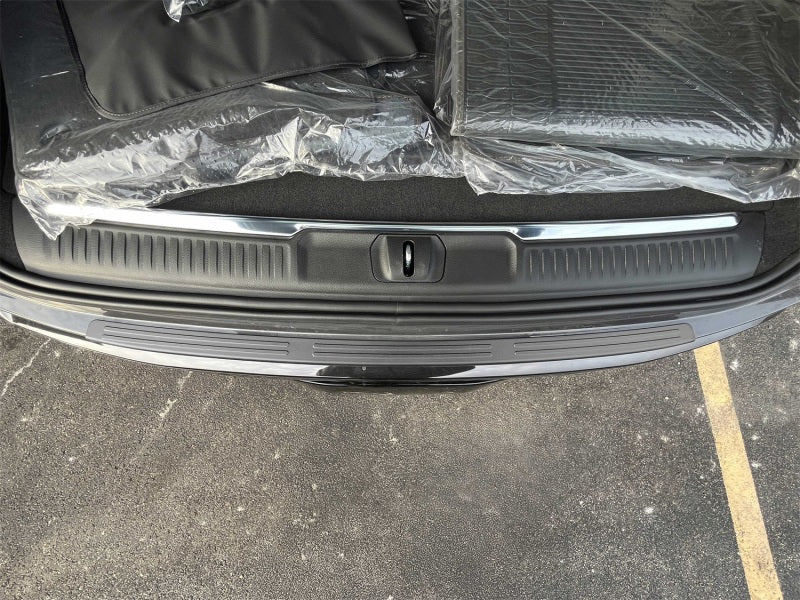 WeatherTech 22-24 Jeep Wagoneer/Grand Wagoneer (Incl 23-24 L) BumperTopper - Black
