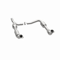 MagnaFlow Direct Fit Catalytic Converter OEM 07-08 Ford E-150