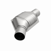 MagnaFlow Universal Catalytic Converter 2.25in Inlet/Outlet Angled Offset/Center Calif OBDII