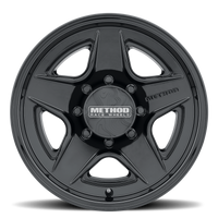 Method MR319 18x9 18mm Offset 8x6.5 BP 130.81mm CB Gloss Black Wheel
