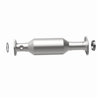 MagnaFlow Direct Fit Catalytic Converter 97-01 Honda CR-V 2.0L