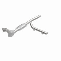 MagnaFlow Direct Fit Catalytic Converter 97-98 Ford Expedition 4.6