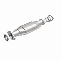 MagnaFlow Direct Fit Catalytic Converter 2003-2006 MONTERO 3.8 L Underbody