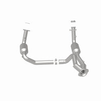 MagnaFlow DF Catalytic Conv OEM 2005 GMC Sierra/Chevrolet Silverado 1500/Cadillac Escalade Underbody