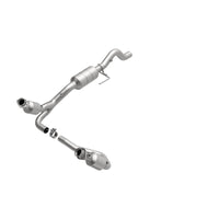 MagnaFlow Direct Fit Catalytic Converter 00-03 Durango 4WD 5.9L
