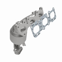MagnaFlow Direct Fit Catalytic Converter 13-14 Santa Fe 3.3L Manifold