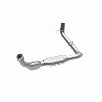 MagnaFlow Direct Fit Catalytic Converter 97-98 Ford Trucks 5.4L