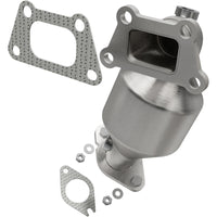 MagnaFlow Direct Fit Catalytic Converter 2010-2011 SRX 3 L Underbody