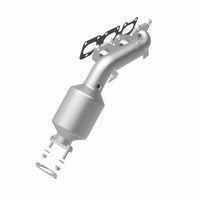 MagnaFlow Direct Fit Catalytic Converter 10-12 Hyundai Genesis 3.8L