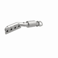MagnaFlow Direct Fit Catalytic Converter 02-04 Volkswagen Passat 4.0L