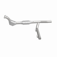 MagnaFlow Direct Fit Catalytic Converter 97-98 Ford Expedition 4.6
