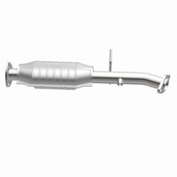 MagnaFlow Direct Fit Catalytic Converter 98-00 Kia Sportage