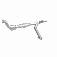 MagnaFlow Direct Fit Catalytic Converter 99-00 Ford Exped 4.6L