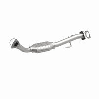 MagnaFlow Direct Fit Catalytic Conv 02-06 Cadillac Escalade / 02-06 GM Yukon (Inc Denali) 6.0L P/S