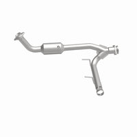 MagnaFlow Direct Fit Catalytic Converter 05-06 Lincoln Navigator 5.4L w/ 3in Main Piping