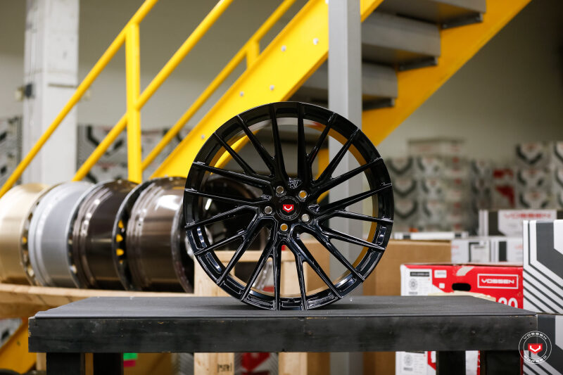 Vossen EVO-6T 23x10.5 / 5x112 / ET0 / 66.6 - Gloss Black Wheel - (Q8/SQ8/RSQ8/C8 RS6/C8 RS7)