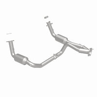 MagnaFlow DF Catalytic Conv OEM 2005 GMC Sierra/Chevrolet Silverado 1500/Cadillac Escalade Underbody
