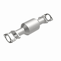 MagnaFlow Direct Fit Catalytic Converter 03-06 Kia Sorento 3.5L rear