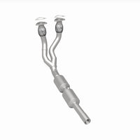 MagnaFlow Direct Fit Catalytic Converter 02-05 Golf 2.8L Underbody