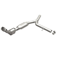 MagnaFlow Direct Fit Catalytic Converter 04-05 Ford F-150 5.4L P/S 2WD (Excl 04 Heritage Edition)