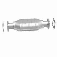 MagnaFlow California Direct Fit Catalytic Conv 75-82 Chevrolet LUV 1.8L / 86-91 Isuzu Trooper 2.3L