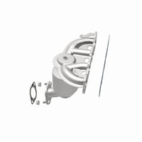 MagnaFlow Direct Fit Catalytic Converter 11-13 Kia Sorento 2.4L Manifold