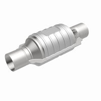 MagnaFlow Univ Cat Conv 2.5in Inlet/Outlet Ctr/Ctr Round 9in Body L x 5.125in W x 13in Overall L