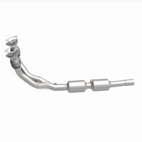 MagnaFlow Direct Fit Catalytic Converter 02-05 Golf 2.8L Underbody