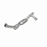 MagnaFlow Direct Fit Catalytic Converter 99-02 Expedition 5.4L 4wd