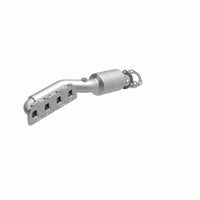 MagnaFlow Direct Fit Catalytic Converter 02-04 VW Passat 4.0L