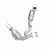 MagnaFlow Direct Fit Catalytic Converter 00-03 Ford Taurus 3.0 Front