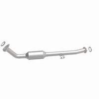 MagnaFlow Direct Fit Catalytic Converter OEM 2001-2004 Toyota Sequoia Underbody