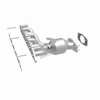 MagnaFlow Direct Fit Catalytic Converter 01-05 Volvo S60 2.4L / V70 2.4L