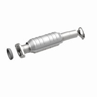 MagnaFlow Direct Fit Catalytic Converter 04-06 Toyota Sienna 3.3L AWD Rear
