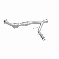 MagnaFlow Direct Fit Catalytic Converter 03-04 Ford Expedition 5.4L V8 Passenger Side